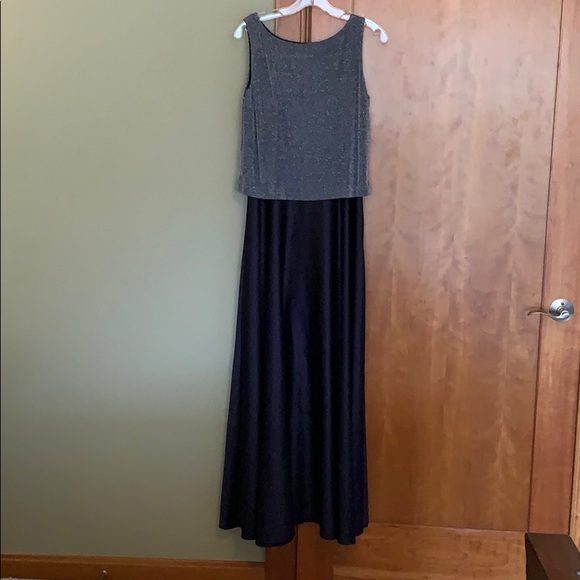 Navy & silver gown - Picture 1 of 3